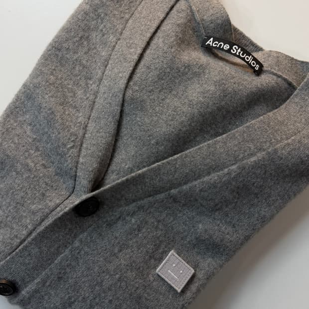 아크네 스튜디오 페이스 로고 울 가디건 