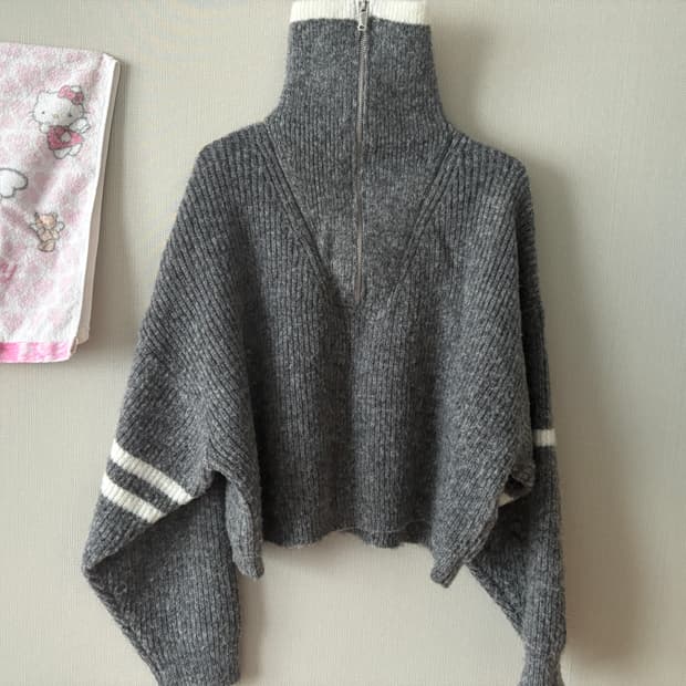 하이넥 울 그레이 니트