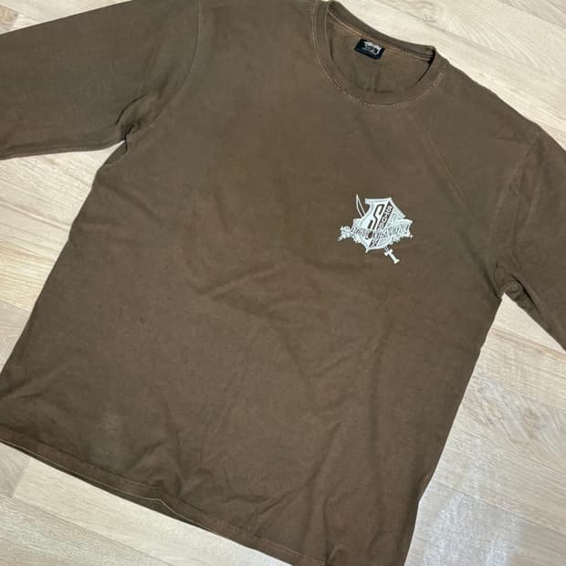 스투시 롱 슬리브