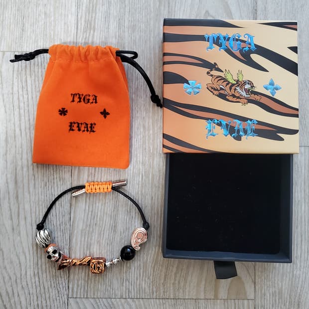 TYGA X EVAE MOB 타이가 이베몹 한정판 스트랩팔찌 풀세트