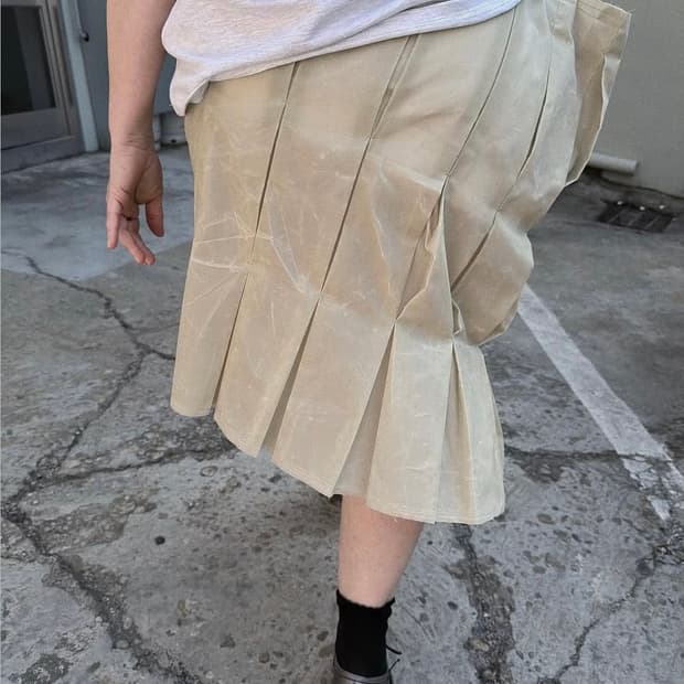 에옹쓰 STTS pleats skirt