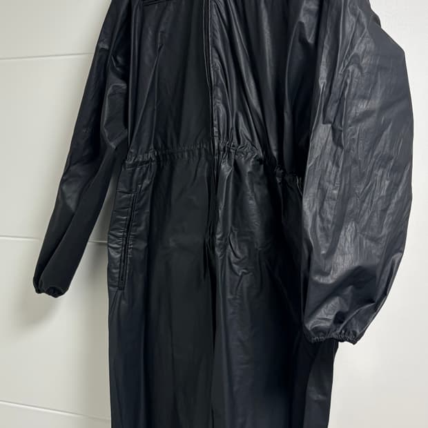 이지 갭 엔지니어드 바이 발렌시아가 코티드 코튼 오버롤 블랙