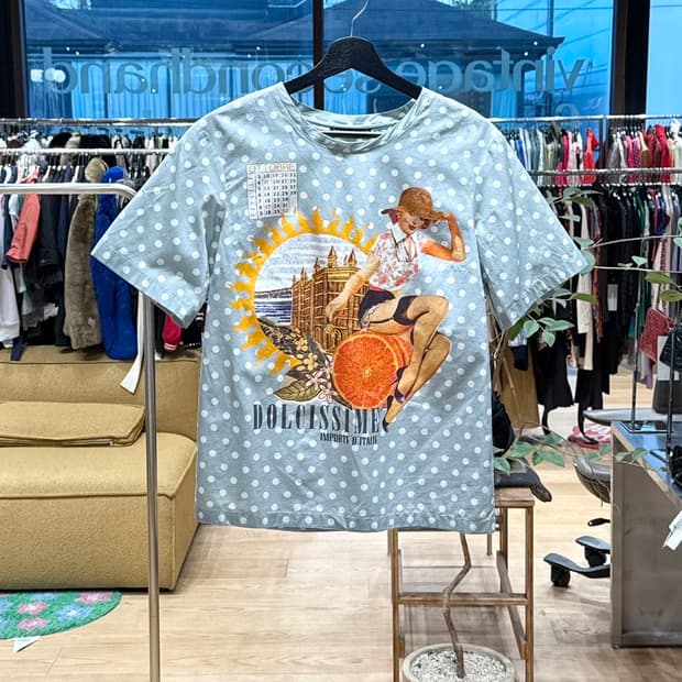 돌체앤가바나 블루 도트 비타 캘린더 걸 하프티 