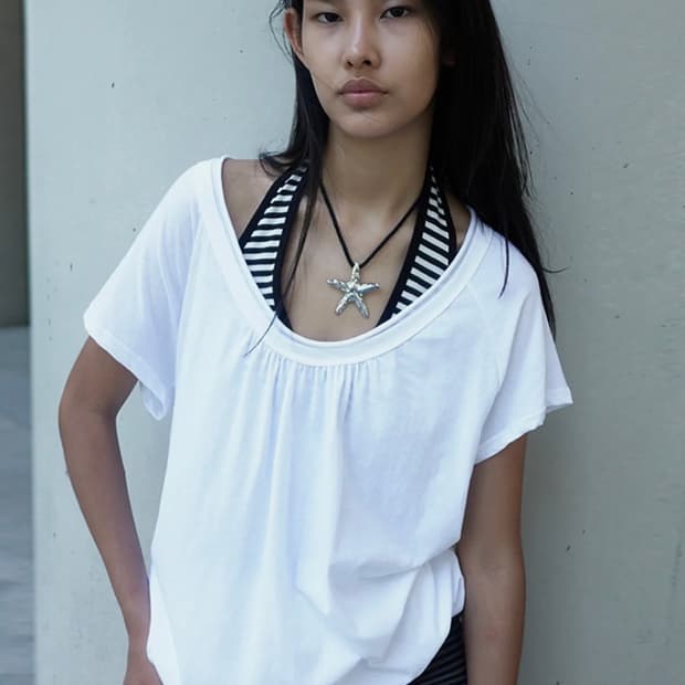 세릭 ROUND DRAWSTRING HEM TOP