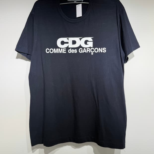 CDG 로고 반팔 티셔츠 블랙