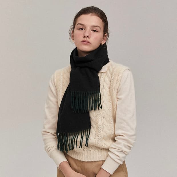 더바넷 케이블 니트 베스트 아이보리