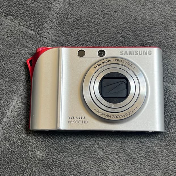 삼성 카메라 NV100HD