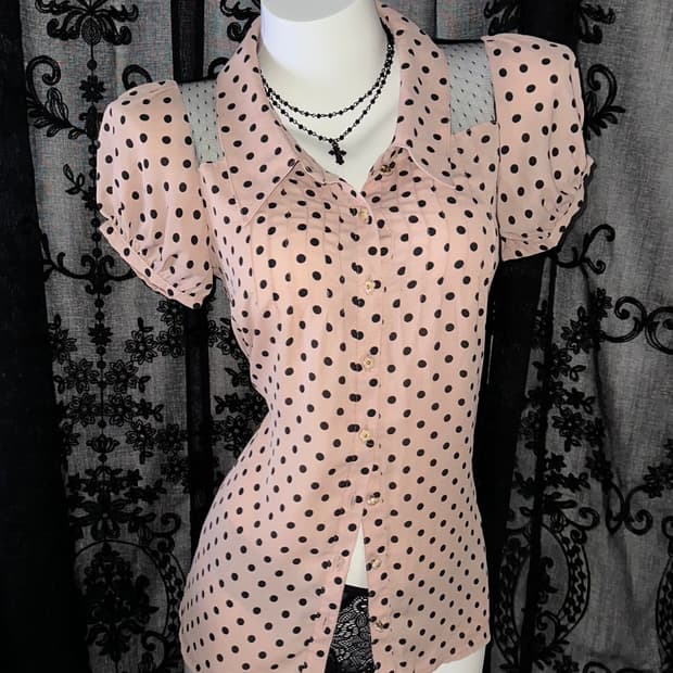 sorridere dot pink lace blouse