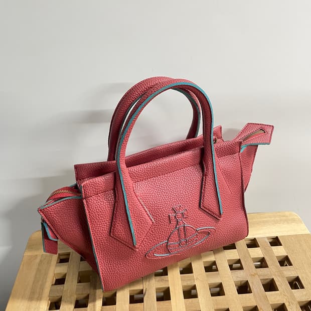 비비안 웨스트우드 레더토트백