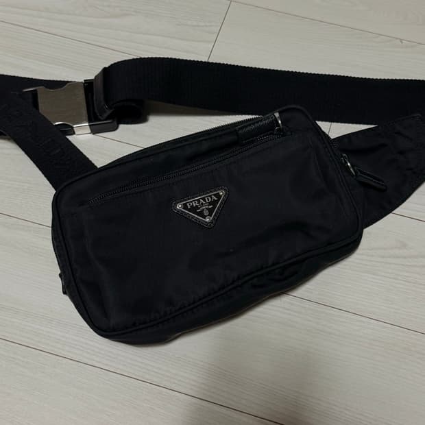 (매장정품) 프라다 블랙 나일론 벨트백 힙색