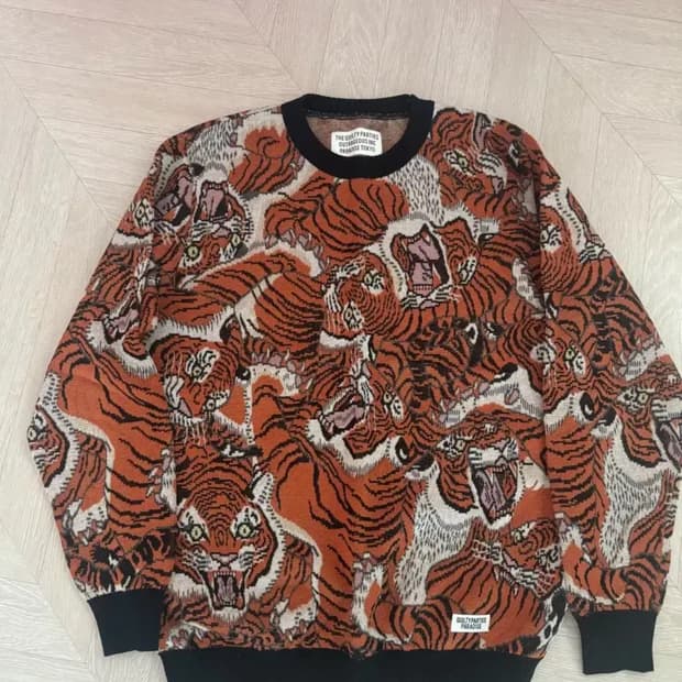 와코마리아 팀레이 자가드 니트 m