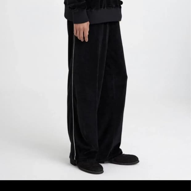 유스 22fw 루즈드 조거 벨벳팬츠(블랙)