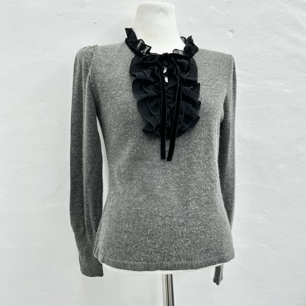 Vintage ribbon ruffle knit top