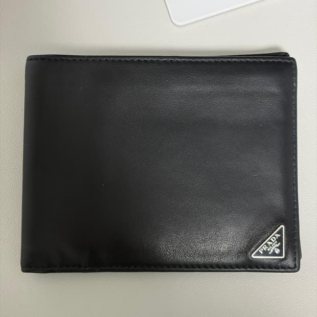 프라다 반지갑
