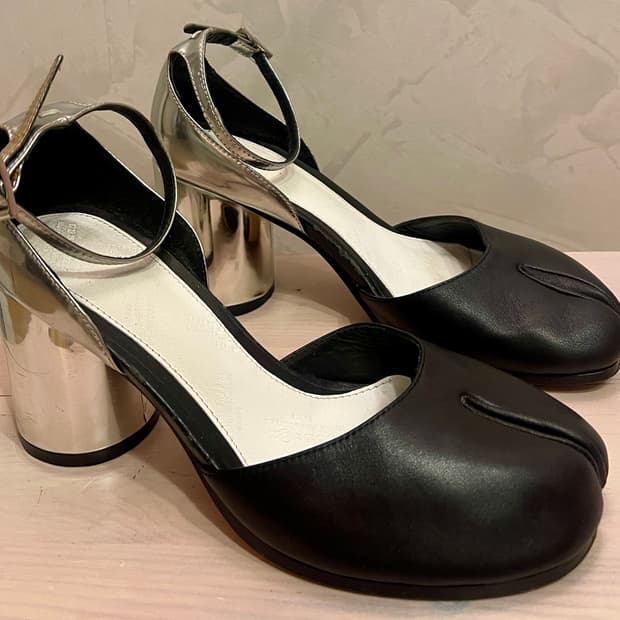 마르지엘라 Margiela 타비 앵클 스트랩 펌프스 37 사이즈