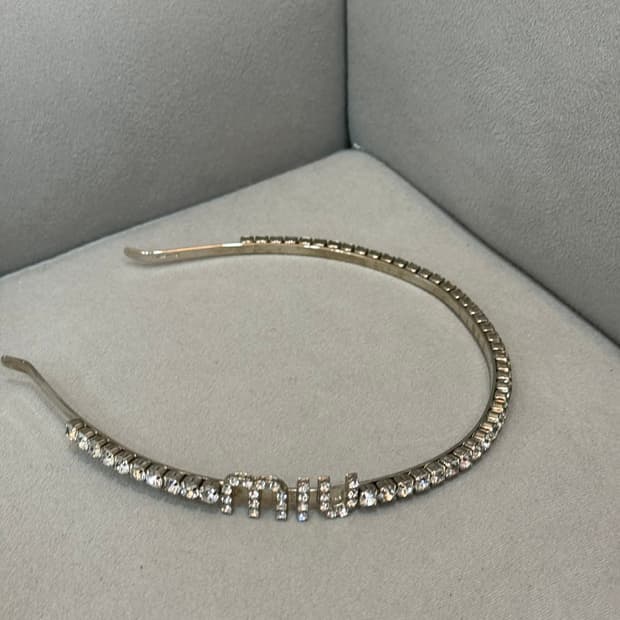 미우미우 크리스탈 헤어 머리띠 