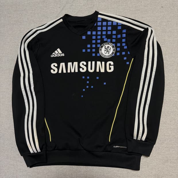 아디다스 첼시FC 트레이닝 맨투맨