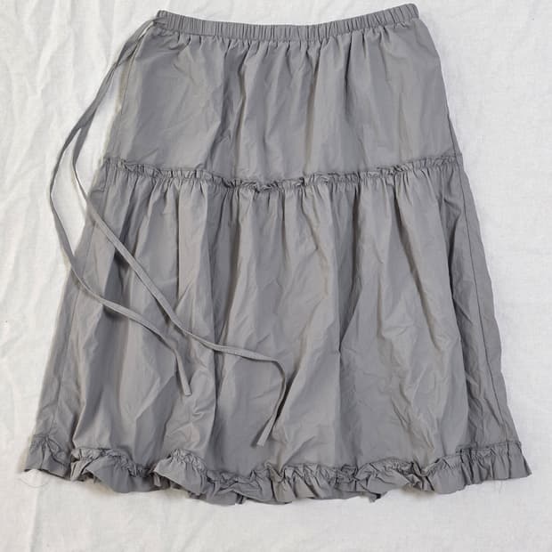 NYUNYU 뉴뉴하우스 프릴 바스락 스커트