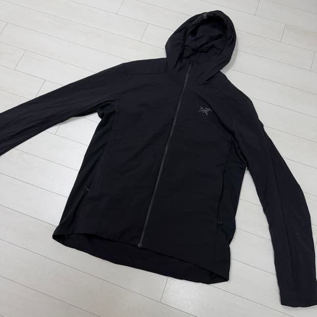 아크테릭스 아톰 SL L 사이즈  상태 9.8/10  진짜 상태 좋습니다