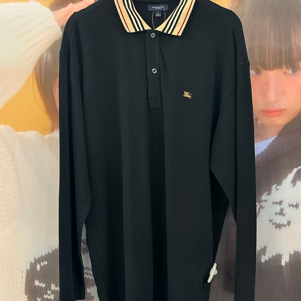 BURBERRY 버버리 블랙 카라티