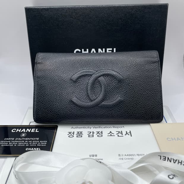 샤넬 캐비어 스킨 타임리스 장지갑