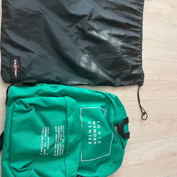 이스트팩 언더커버 그린 백팩