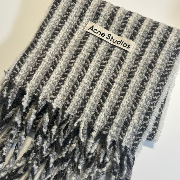 아크네 알파카 머플러