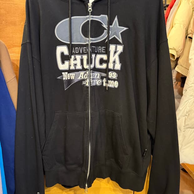 척 빅로고 블랙 후드집업