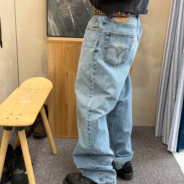 00s Levi’s 550 (34X30)