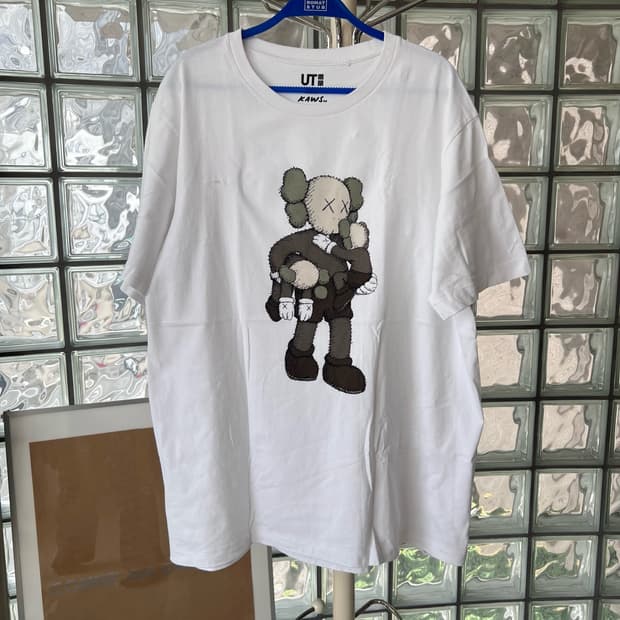 【UNIQLO×KAWS】유니클로 카우스 t 셔츠