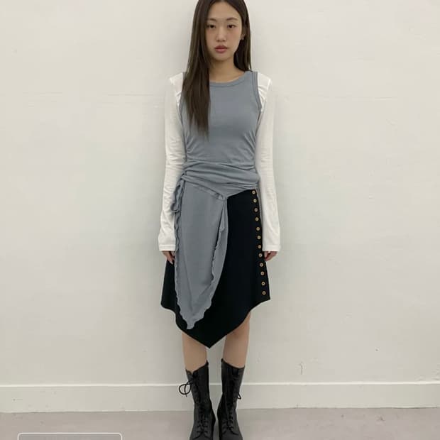 밀로우먼 러플 슬리브리스 탑 (블루그레이) 새상품