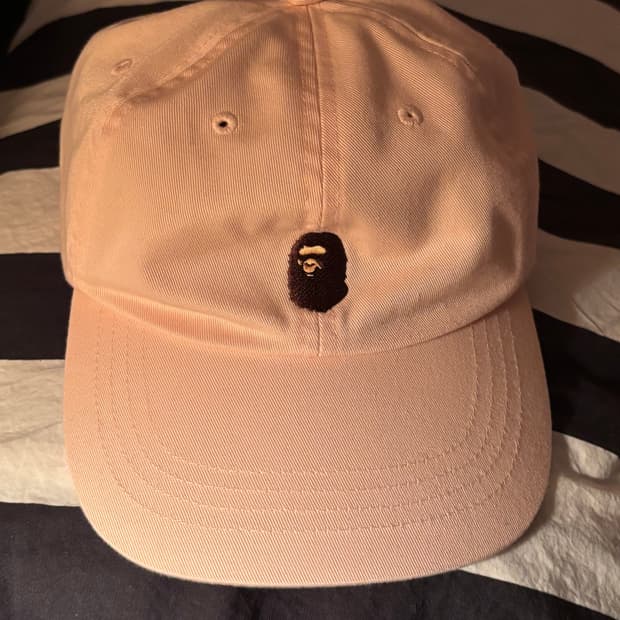 베이프 딸기우유색 핑크 캡모자