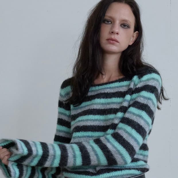 헤레틱 스트라이프 헤어리 니트 차콜