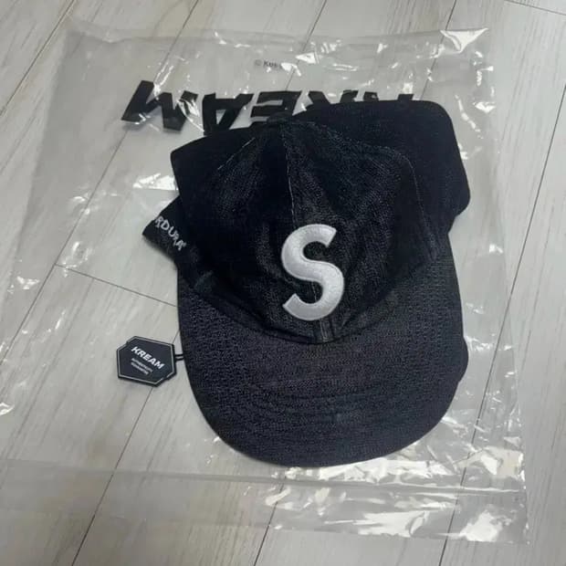 슈프림 데님 S 로고 6 블랙 모자 볼캡