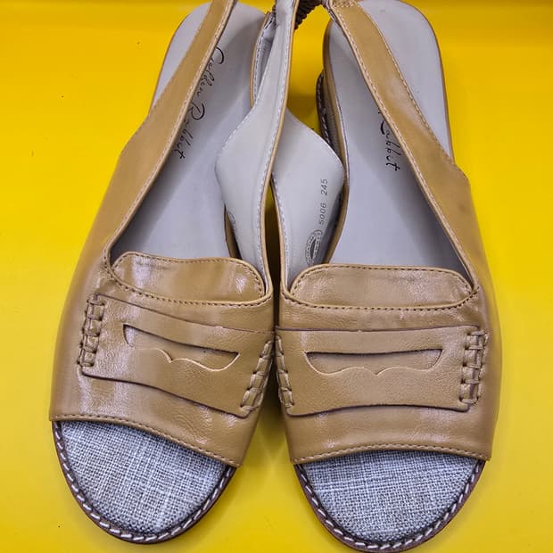 골든래빗 가죽 슬링백 샌들 245