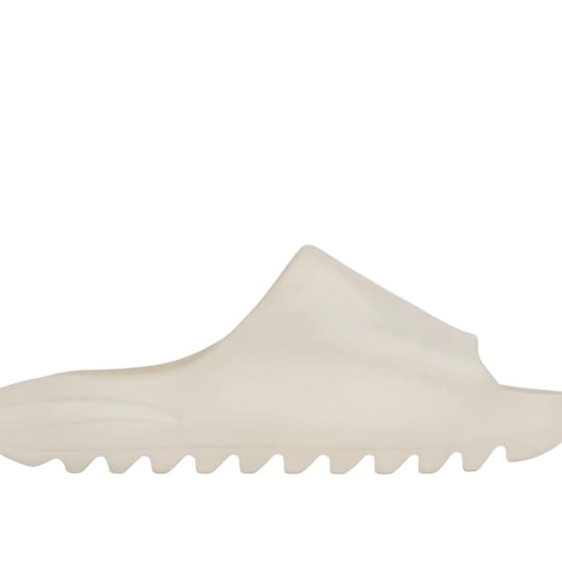 [275] 아디다스 이지 슬라이드 본 2022/2023 275 판매