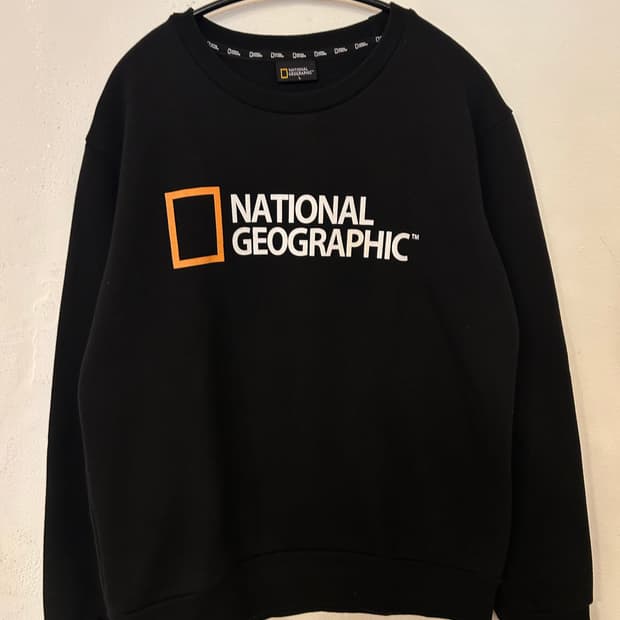 내셔널지오그래픽 블랙 맨투맨 L