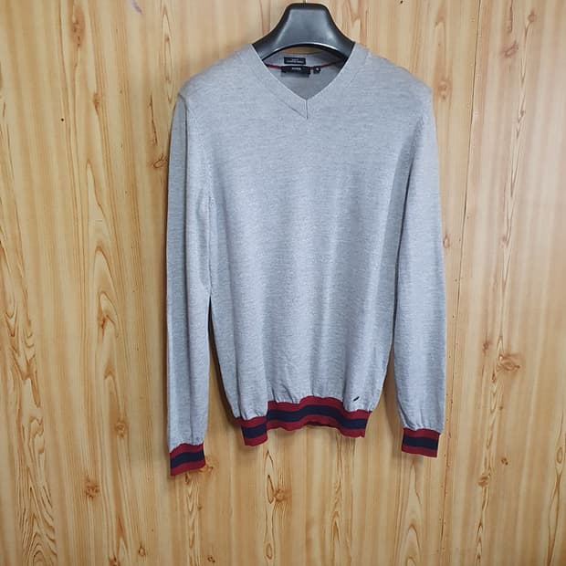 휴고보스 니트 M