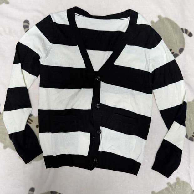 스트라이프 브이넥 가디건