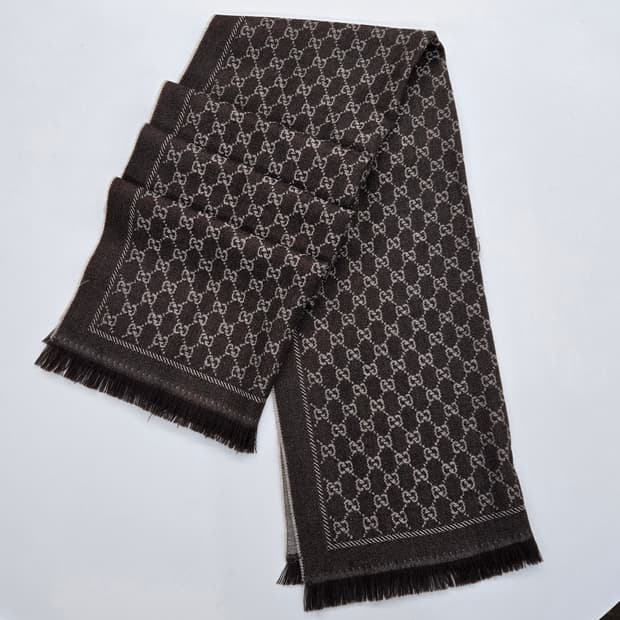 구찌 GG 자카드 머플러 목도리