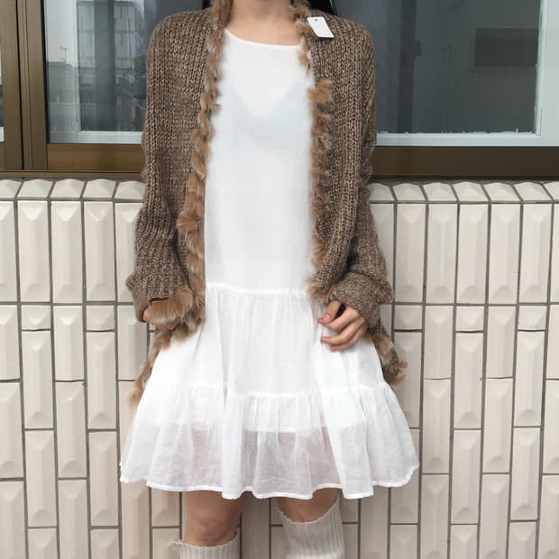 Rabbit fur trimming drape open knit card