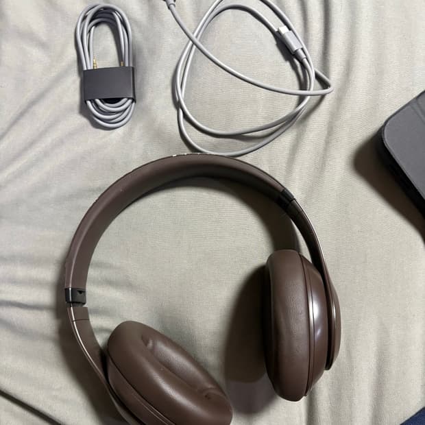 비츠 스튜디오 프로 딥 브라운 헤드폰
