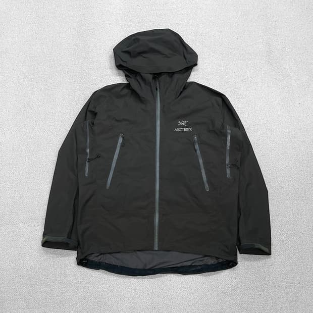 아크테릭스 베타 SL 바람막이 자켓 카키