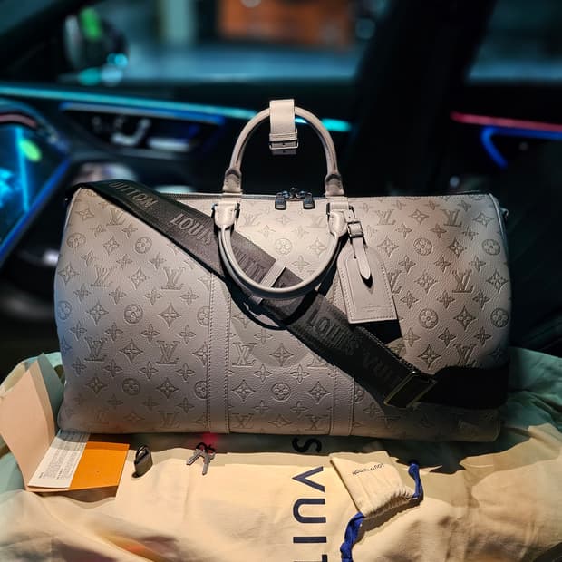 루이비통 쉐도우 키폴50 올레더 그레이 신형 (새상품)