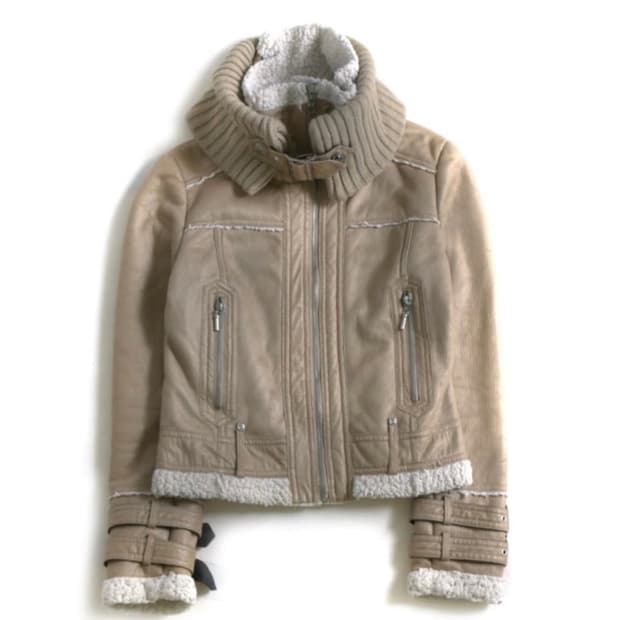 세실맥비 베이지 무스탕