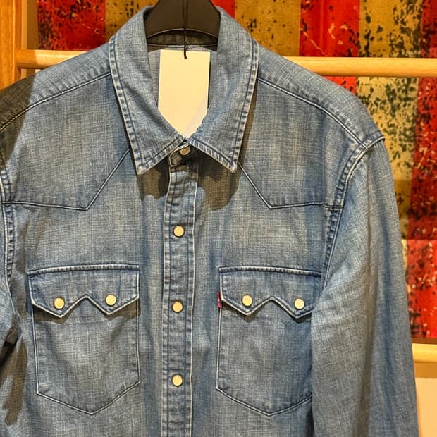 Levis