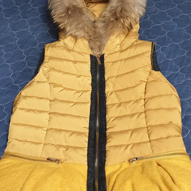 EGOIST 크롶 라쿤퍼 덕다운 경량 패딩 조끼 (55).