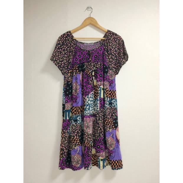 츠모리치사토 퍼플 에스닉 패치 반팔 원피스