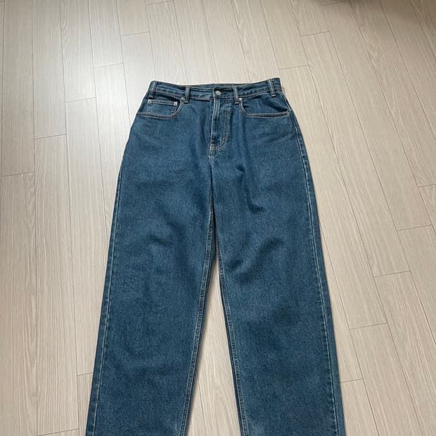 디네댓 릴렉스드진 블루컬러 s 사이즈 판매합니다