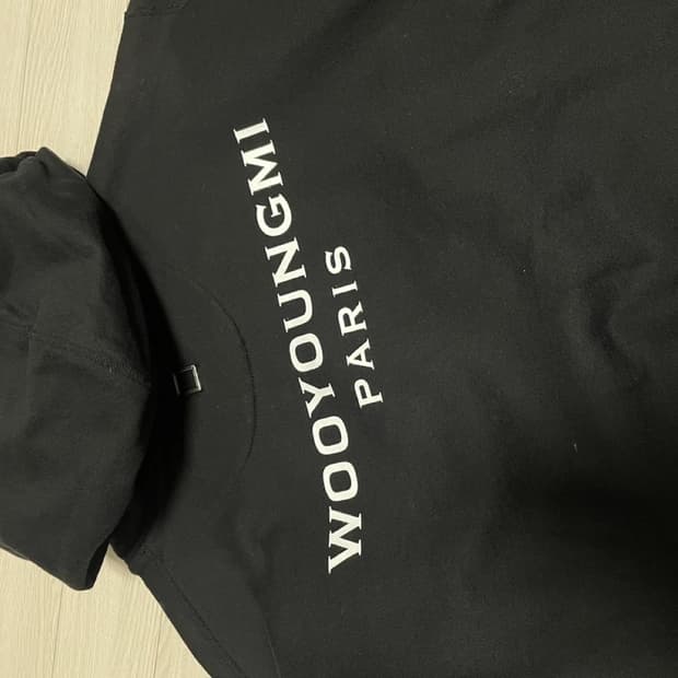 우영미 신형 백로고 후드티 48